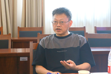 考试期间,重庆市财政局副局长唐峰,渝中区常务副区长黄孝明,渝中区